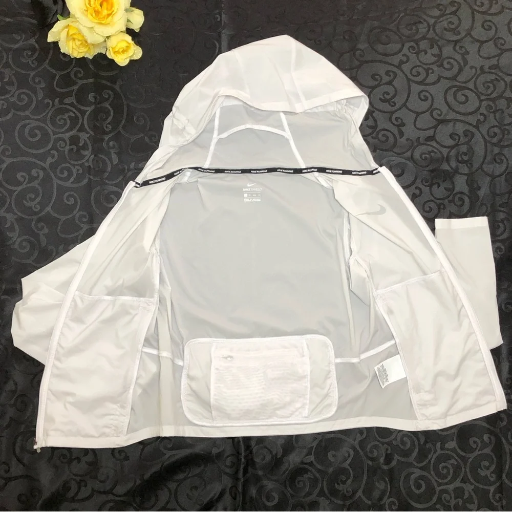 ⭐️NEW⭐️ Nike Shield Crop Running Jacket Women - Picture 8 of 14